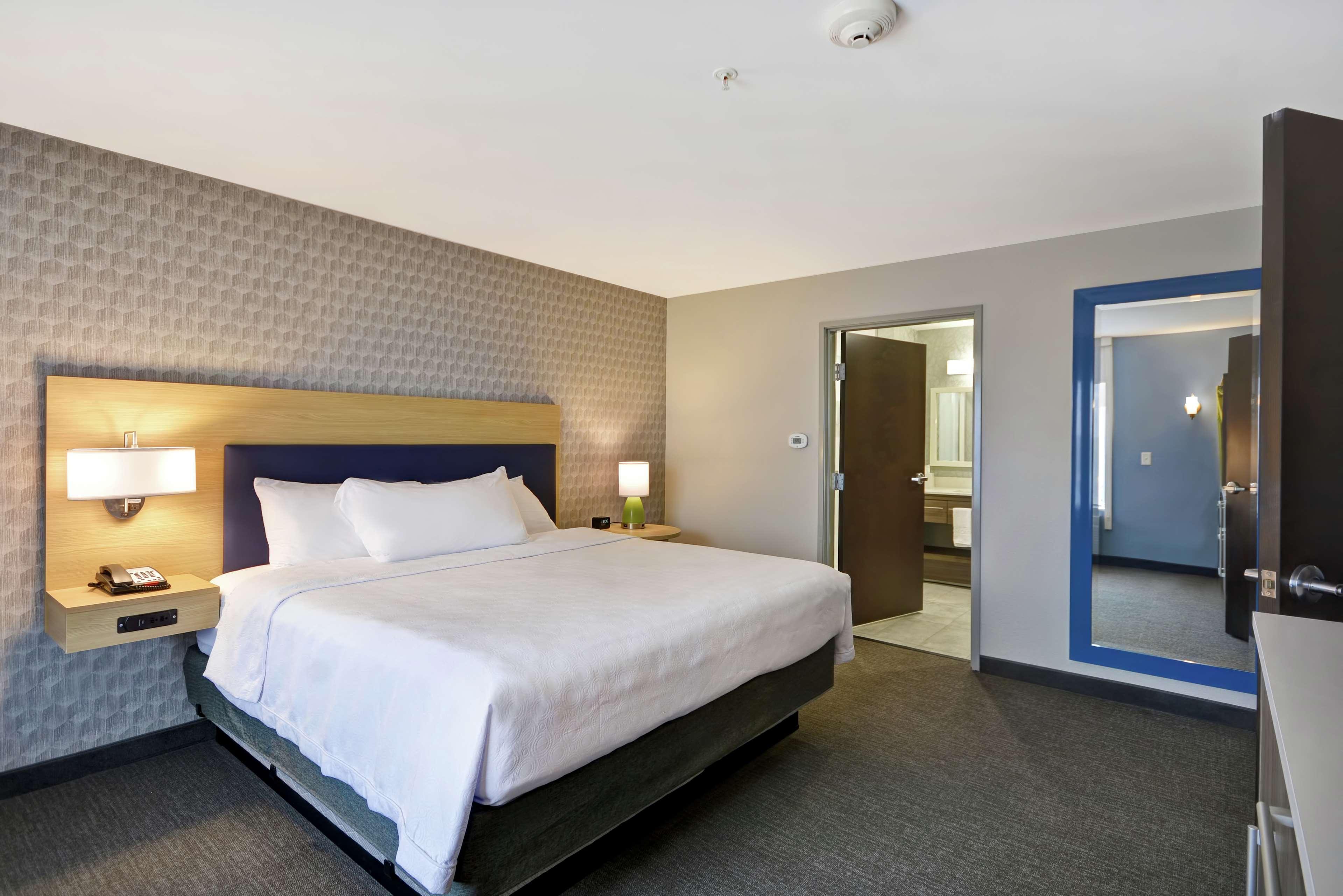 Home2 Suites By Hilton Grand Rapids North Walker Eksteriør billede