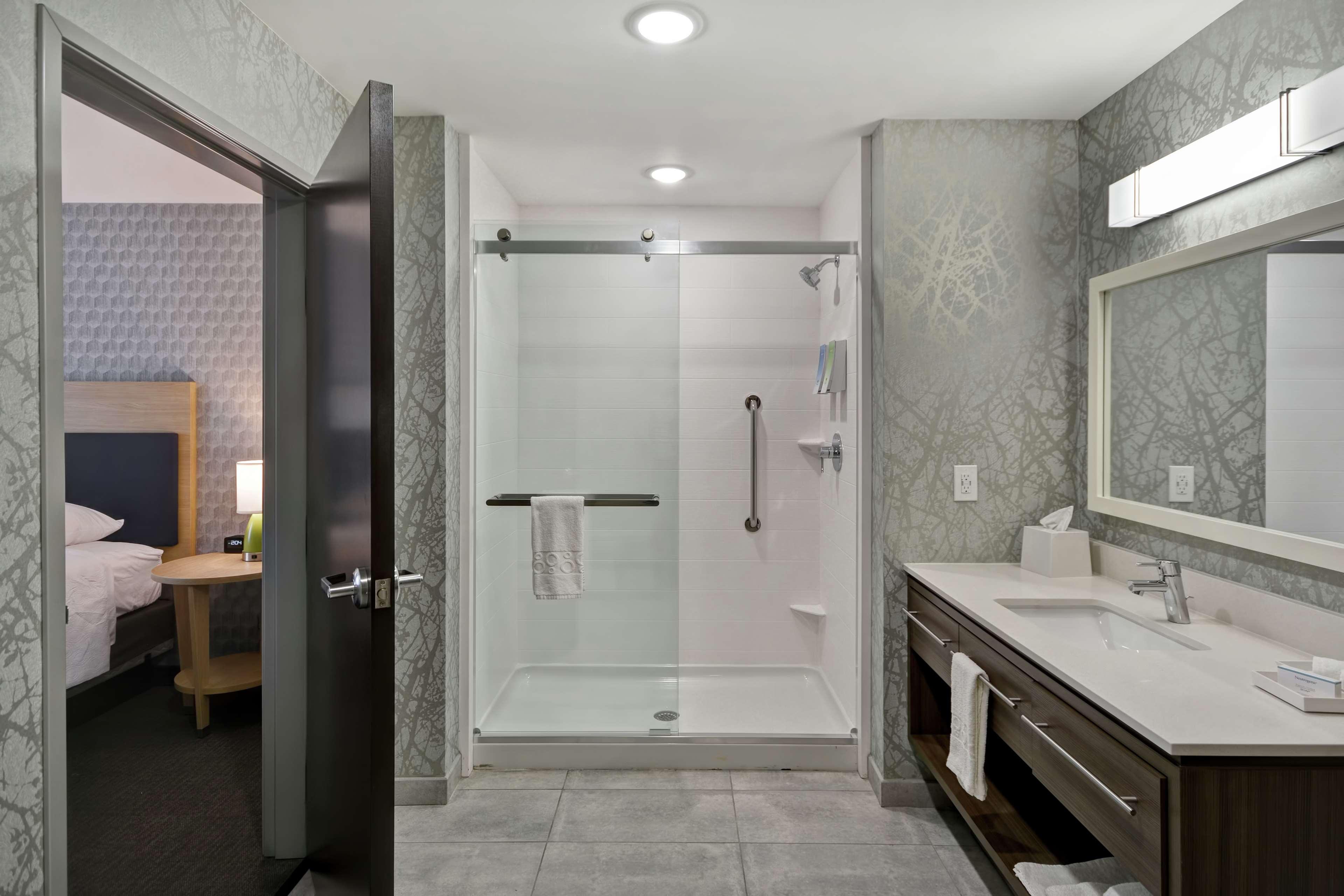 Home2 Suites By Hilton Grand Rapids North Walker Eksteriør billede