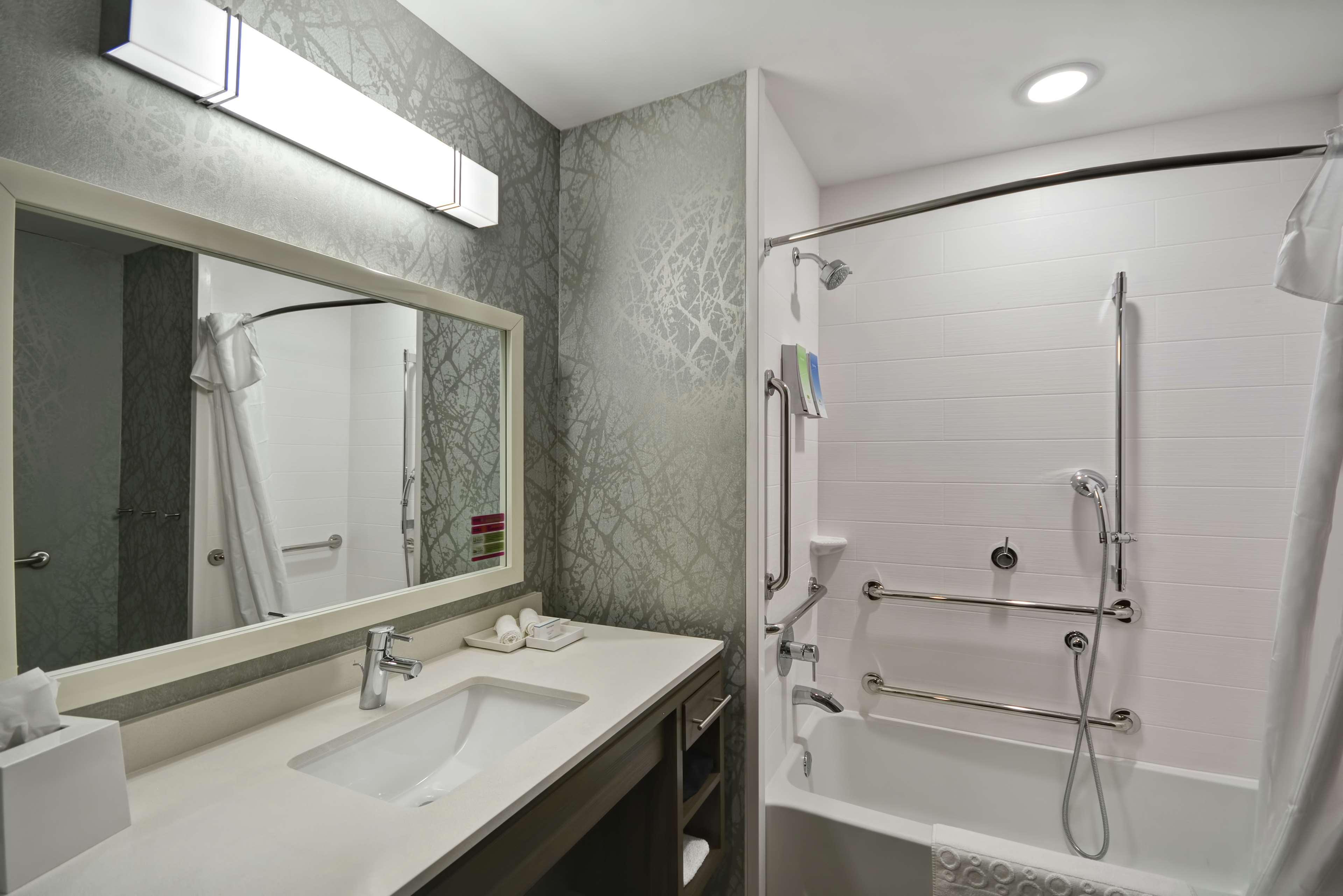 Home2 Suites By Hilton Grand Rapids North Walker Eksteriør billede
