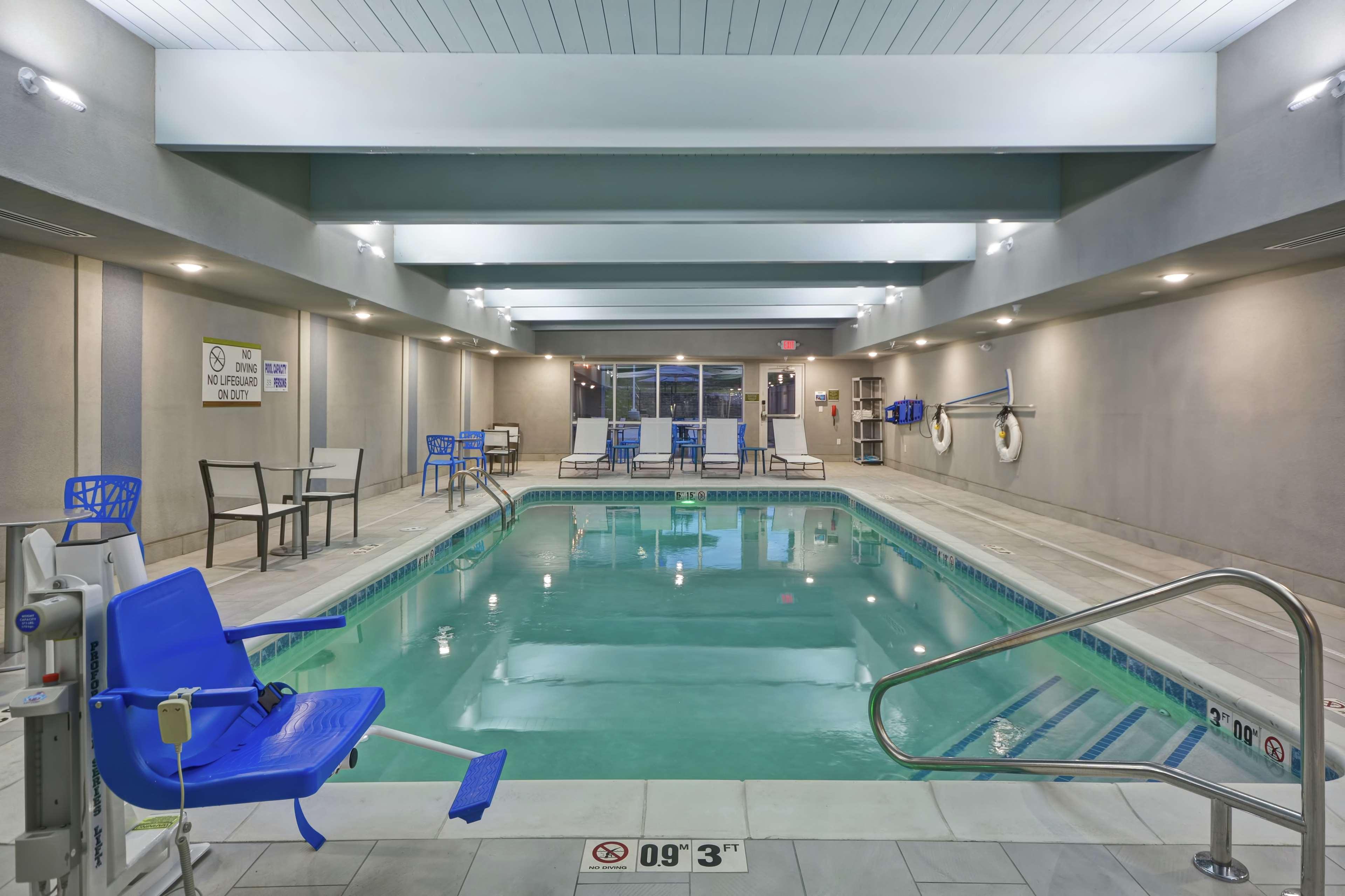 Home2 Suites By Hilton Grand Rapids North Walker Eksteriør billede
