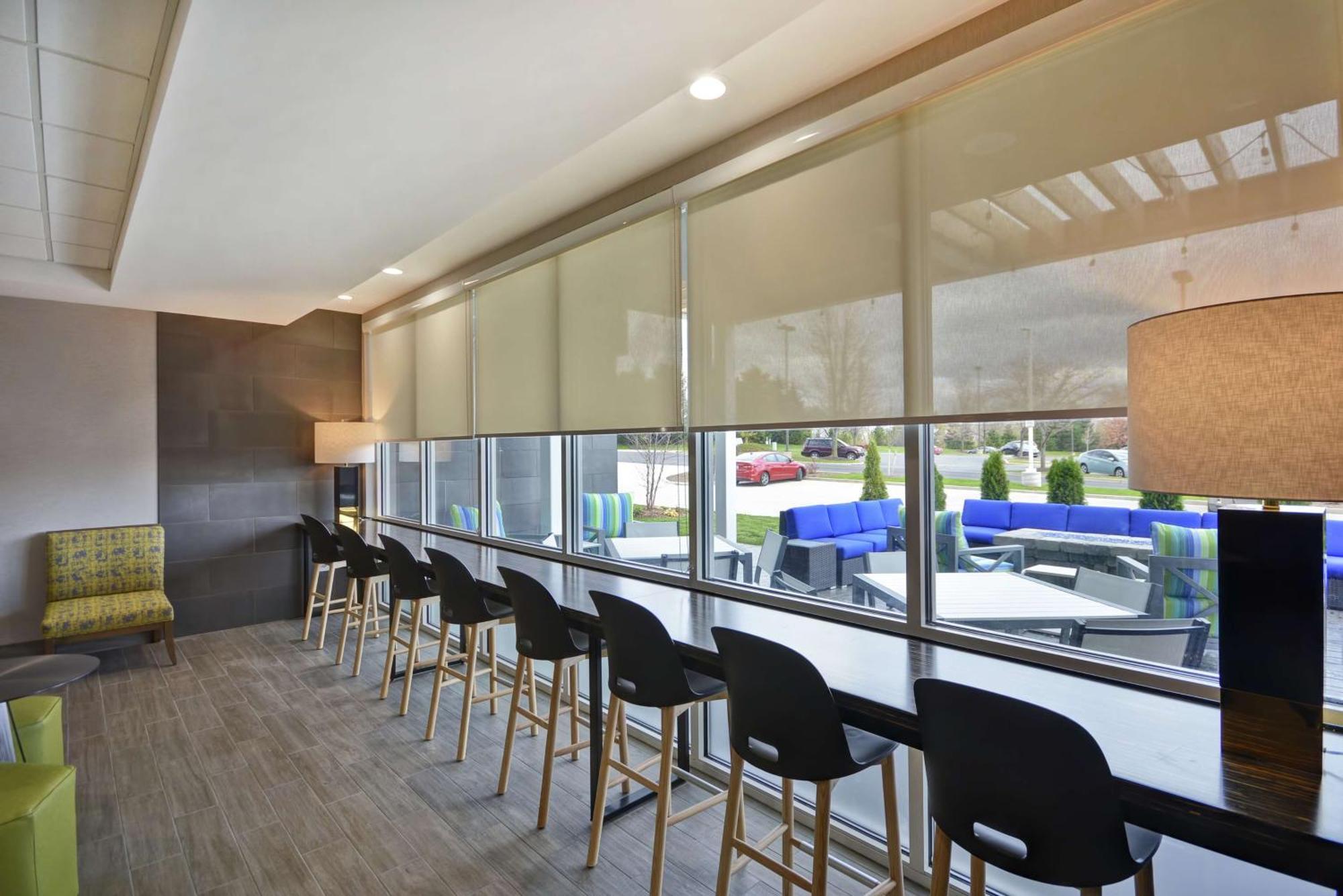 Home2 Suites By Hilton Grand Rapids North Walker Eksteriør billede