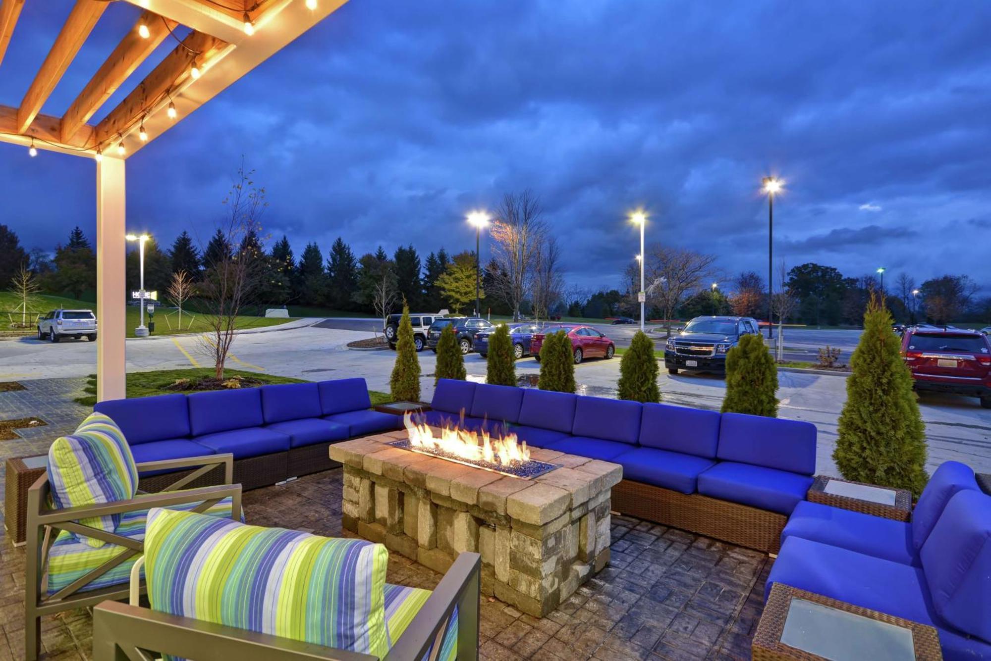 Home2 Suites By Hilton Grand Rapids North Walker Eksteriør billede