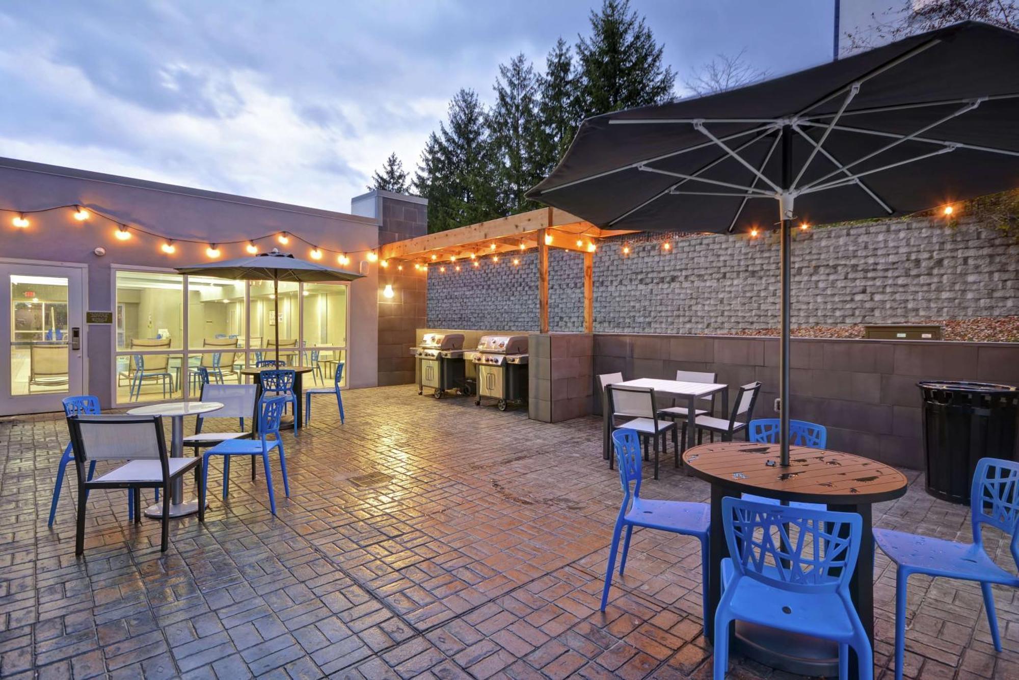 Home2 Suites By Hilton Grand Rapids North Walker Eksteriør billede