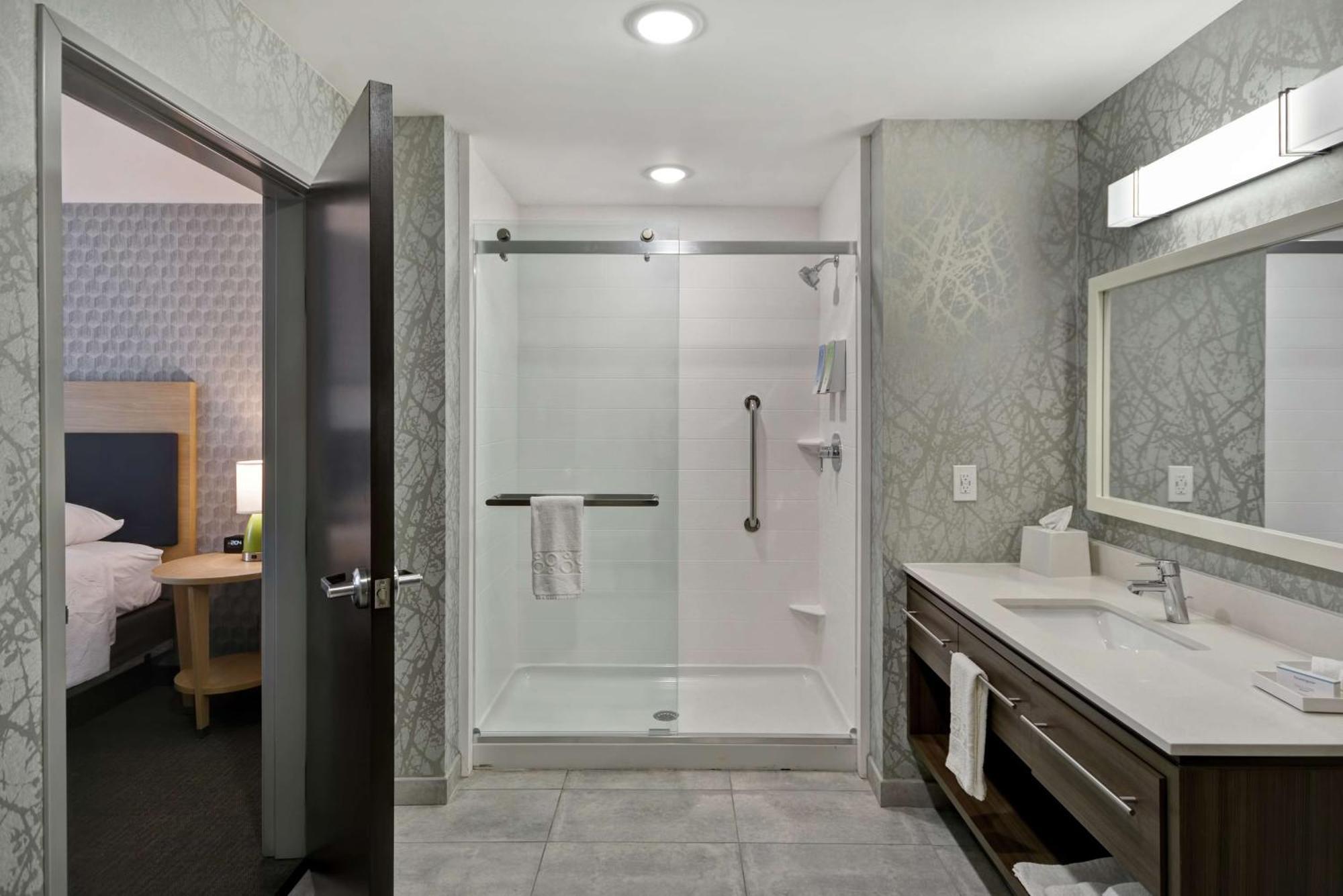Home2 Suites By Hilton Grand Rapids North Walker Eksteriør billede