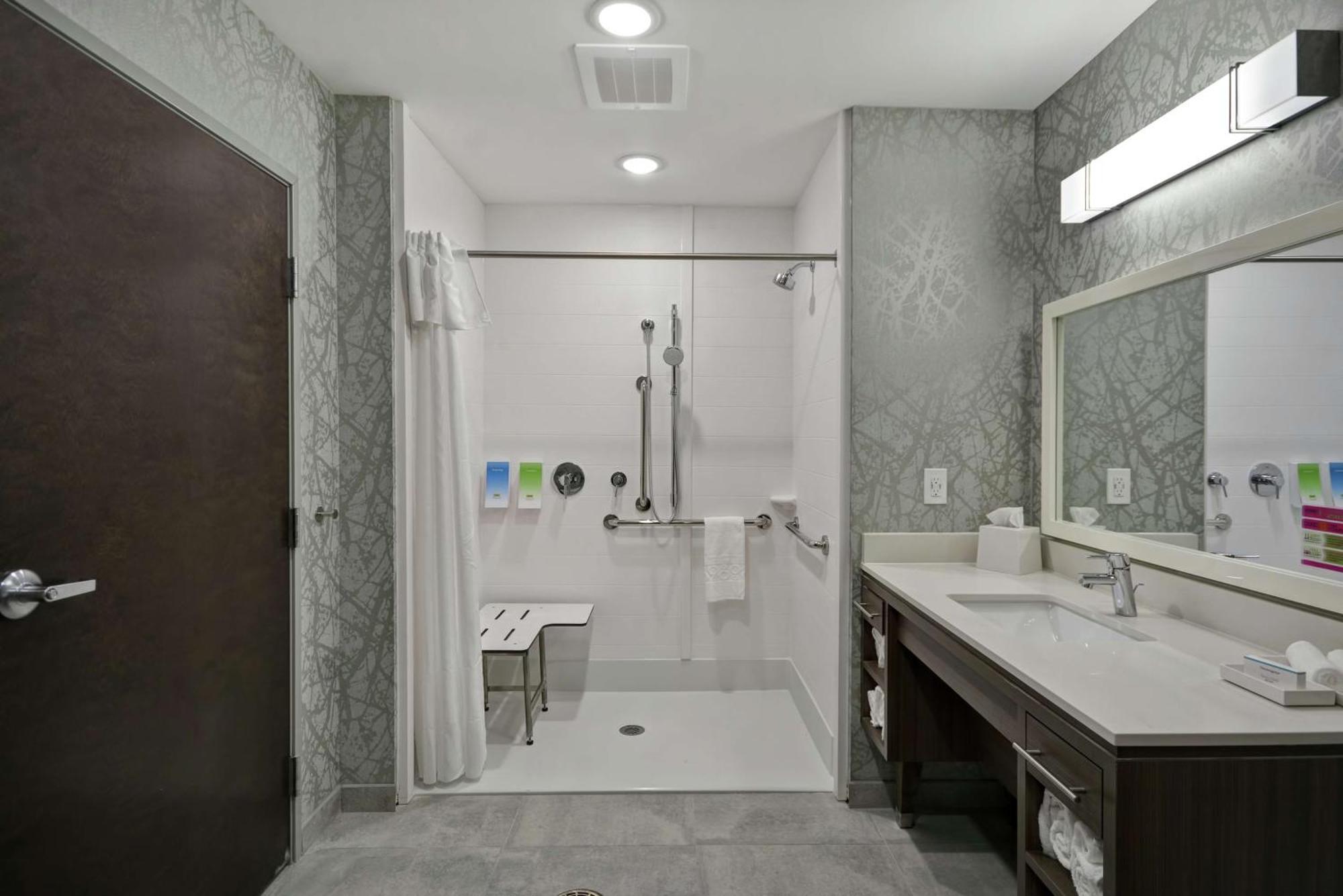 Home2 Suites By Hilton Grand Rapids North Walker Eksteriør billede